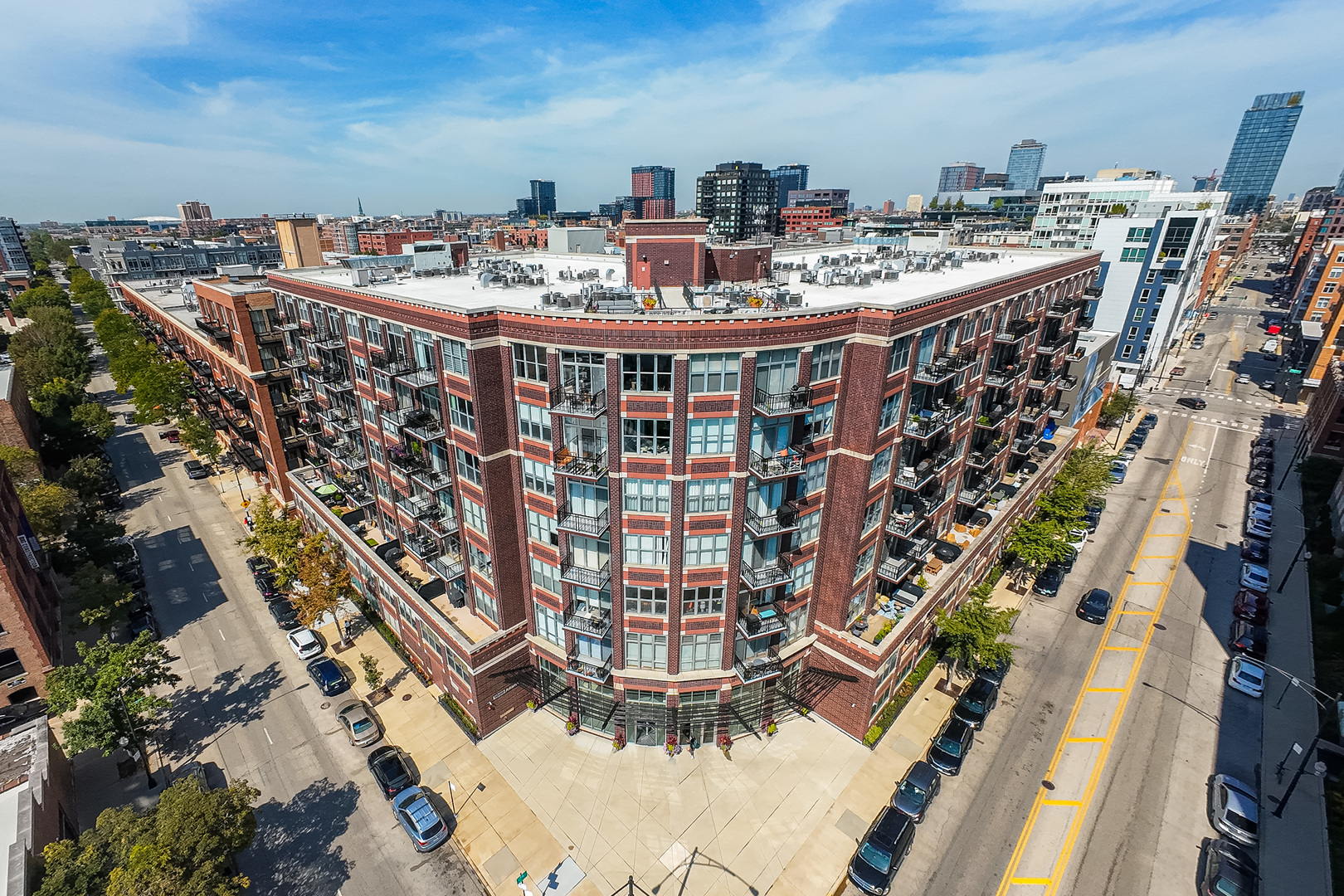 1000 W ADAMS Street #703, Chicago, IL 60607