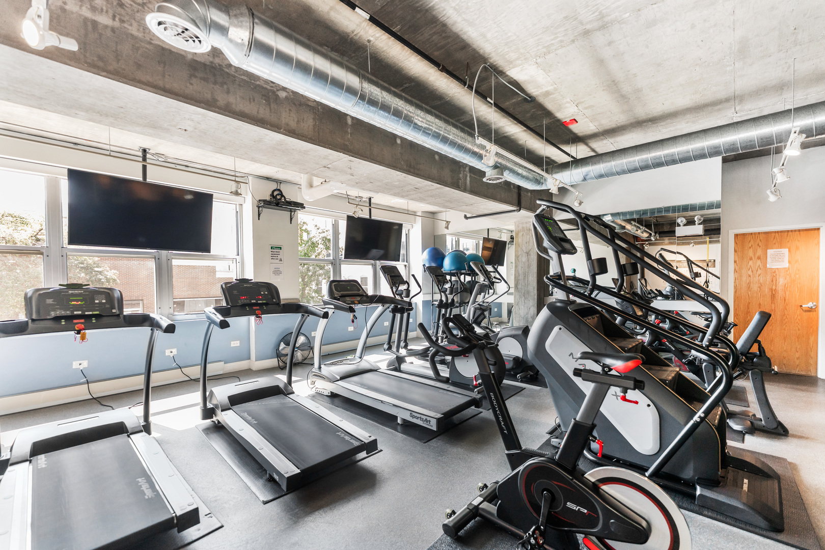 1000 W ADAMS Street #703, Chicago, IL 60607