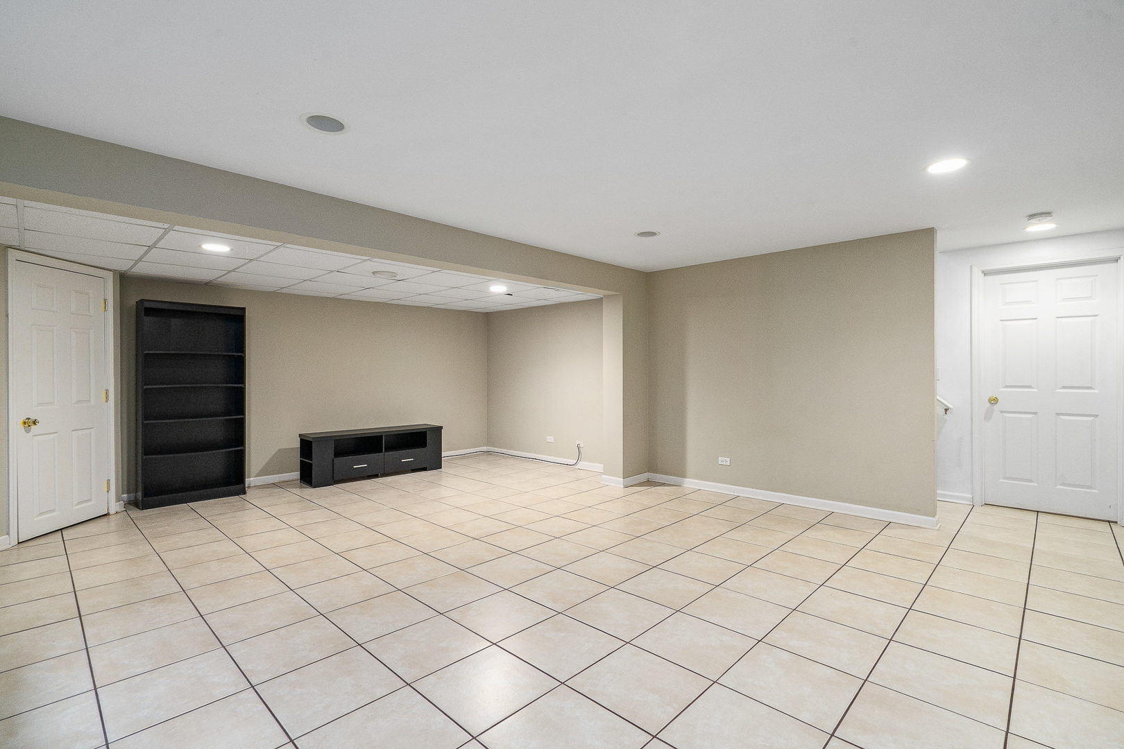 18261 Kirby Drive, Tinley Park, IL 60487