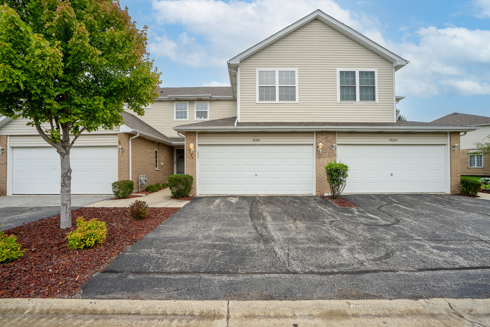 18261 Kirby Drive, Tinley Park, IL 60487
