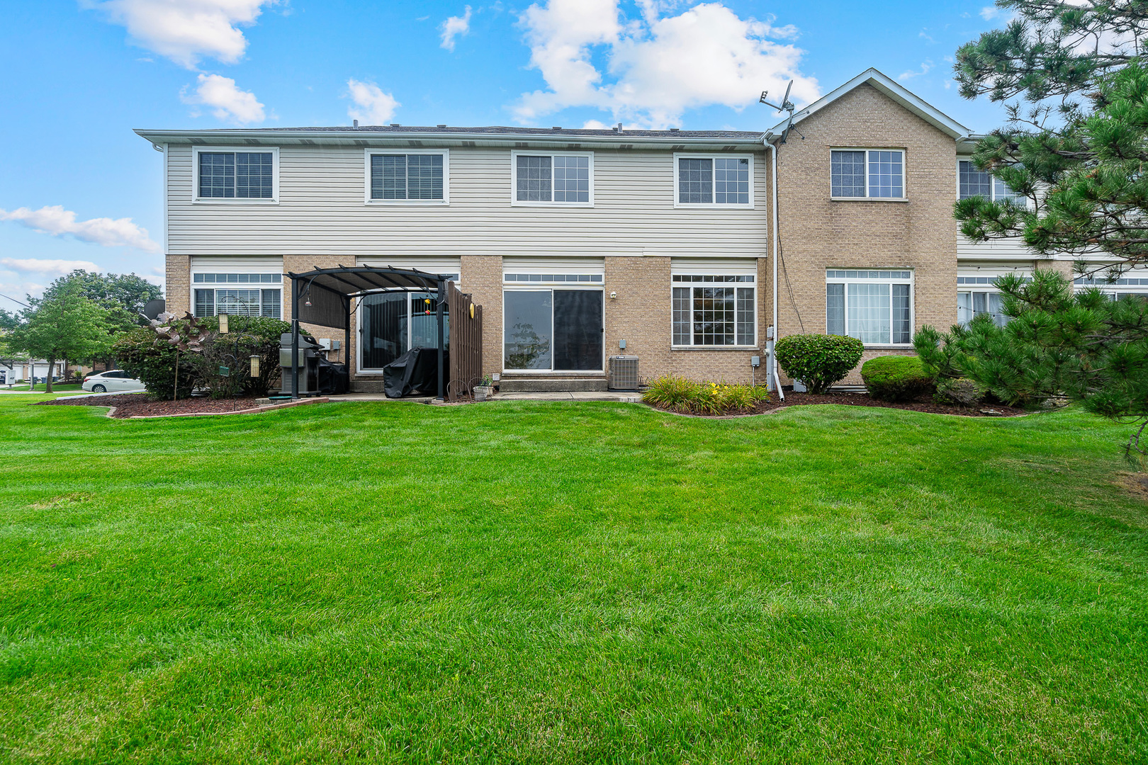 18261 Kirby Drive, Tinley Park, IL 60487