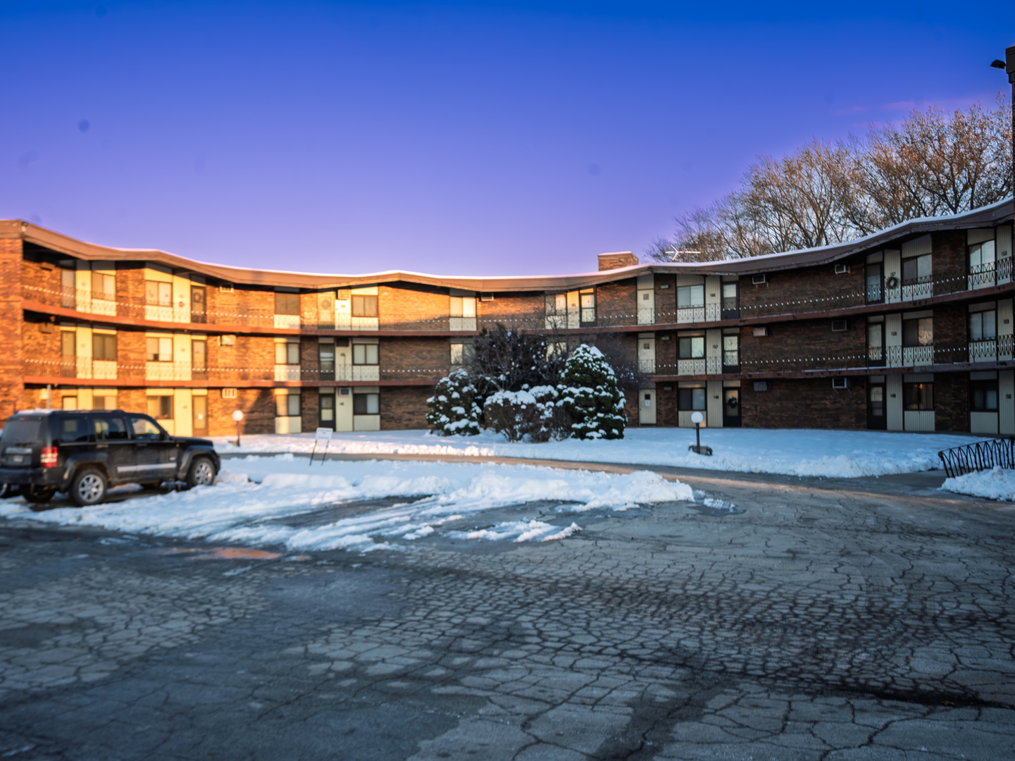 2306 Holiday Terrace #144, Lansing, IL 60438