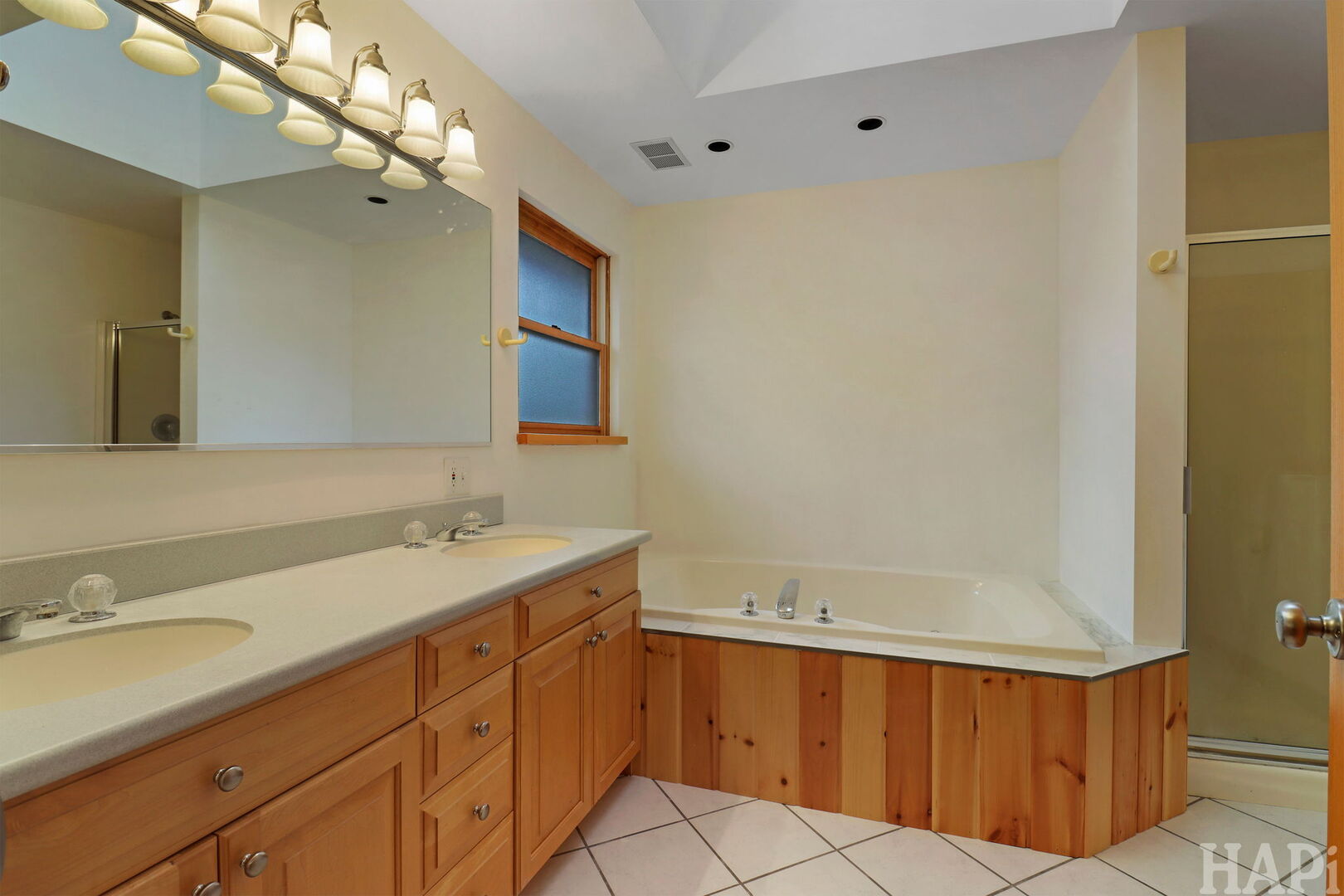 2837 Jackson Drive, Arlington Heights, IL 60004