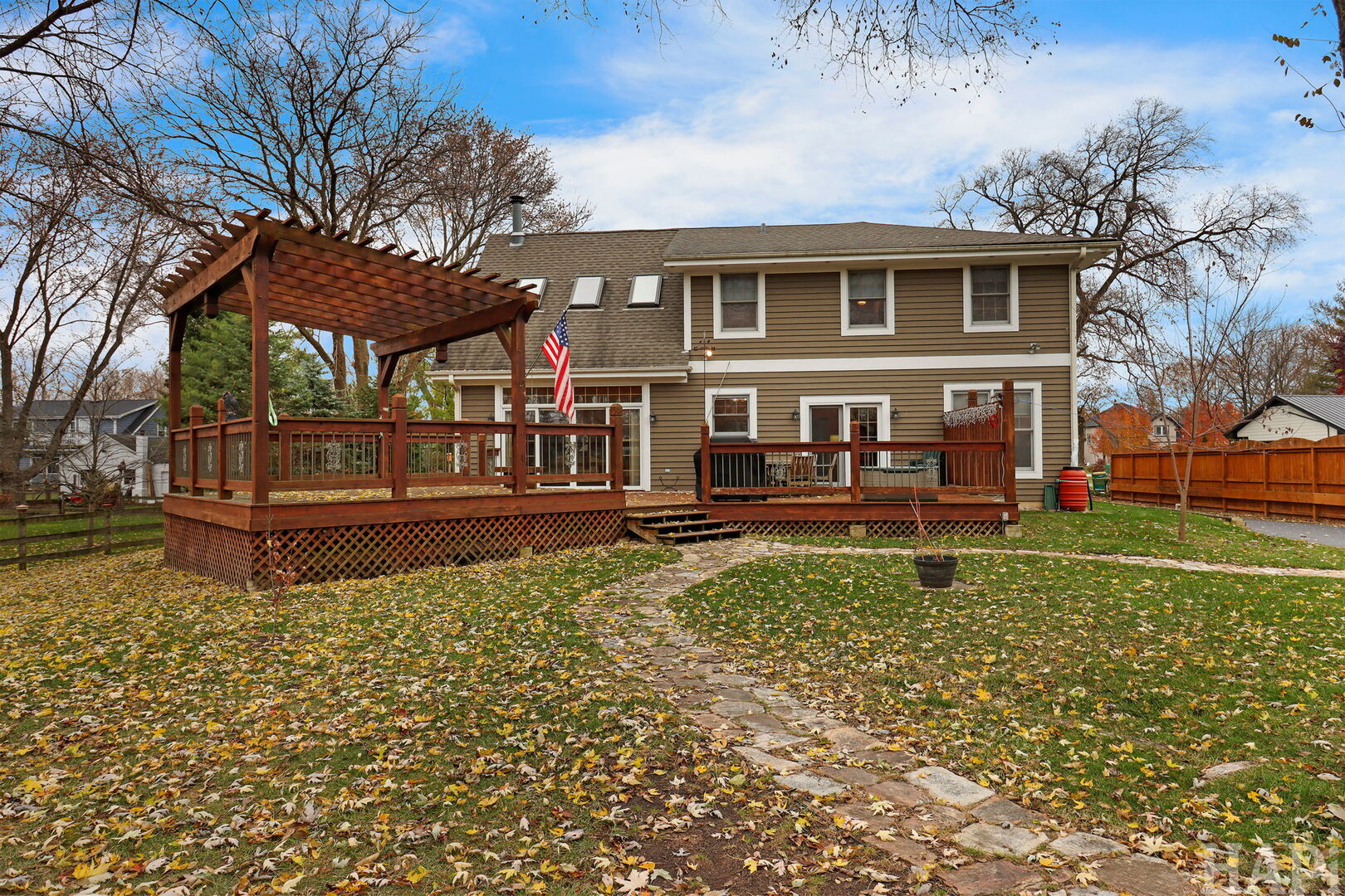 2837 Jackson Drive, Arlington Heights, IL 60004