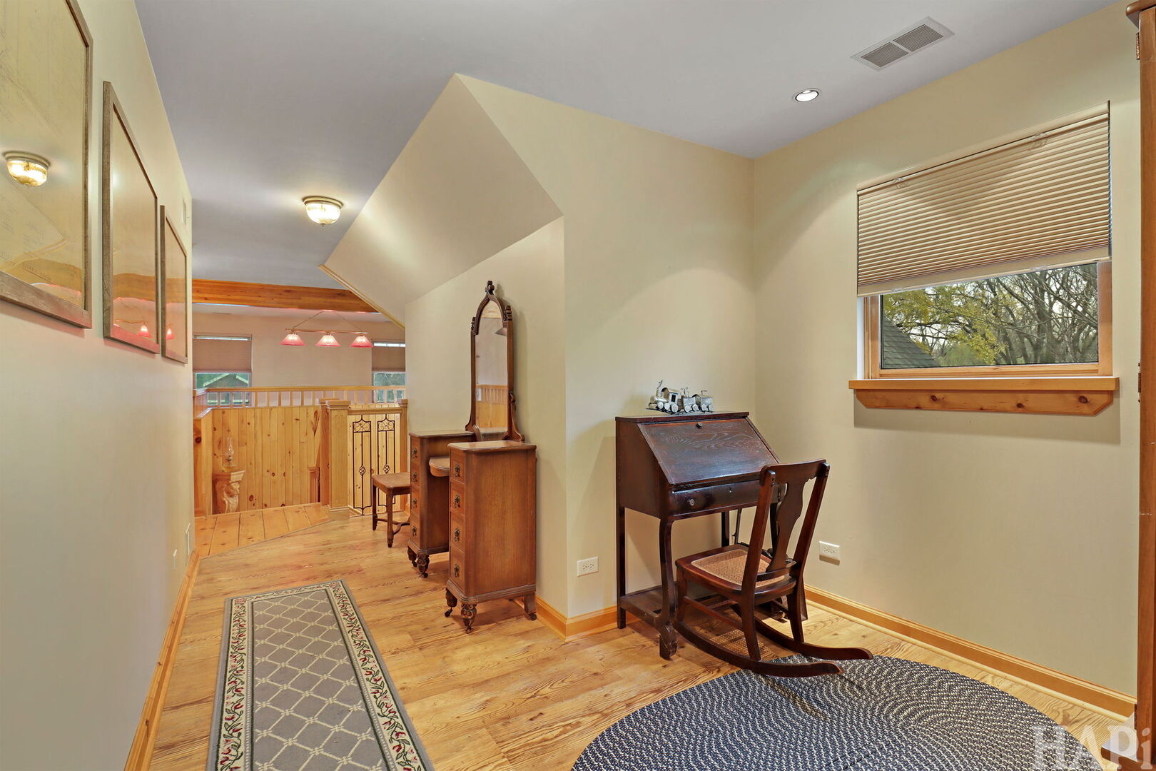 2837 Jackson Drive, Arlington Heights, IL 60004