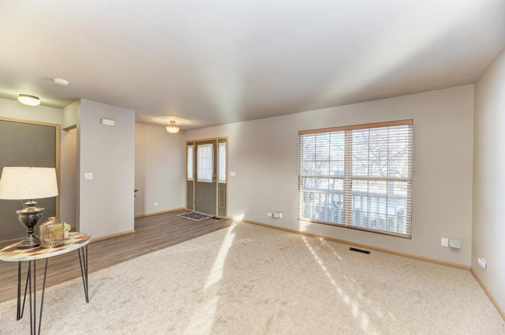 703 Hillcrest Drive, Bolingbrook, IL 60440