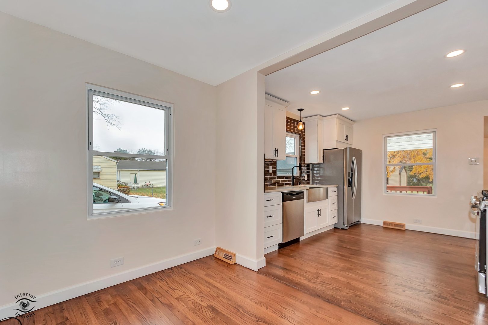 748 73rd Court, Willowbrook, IL 60527