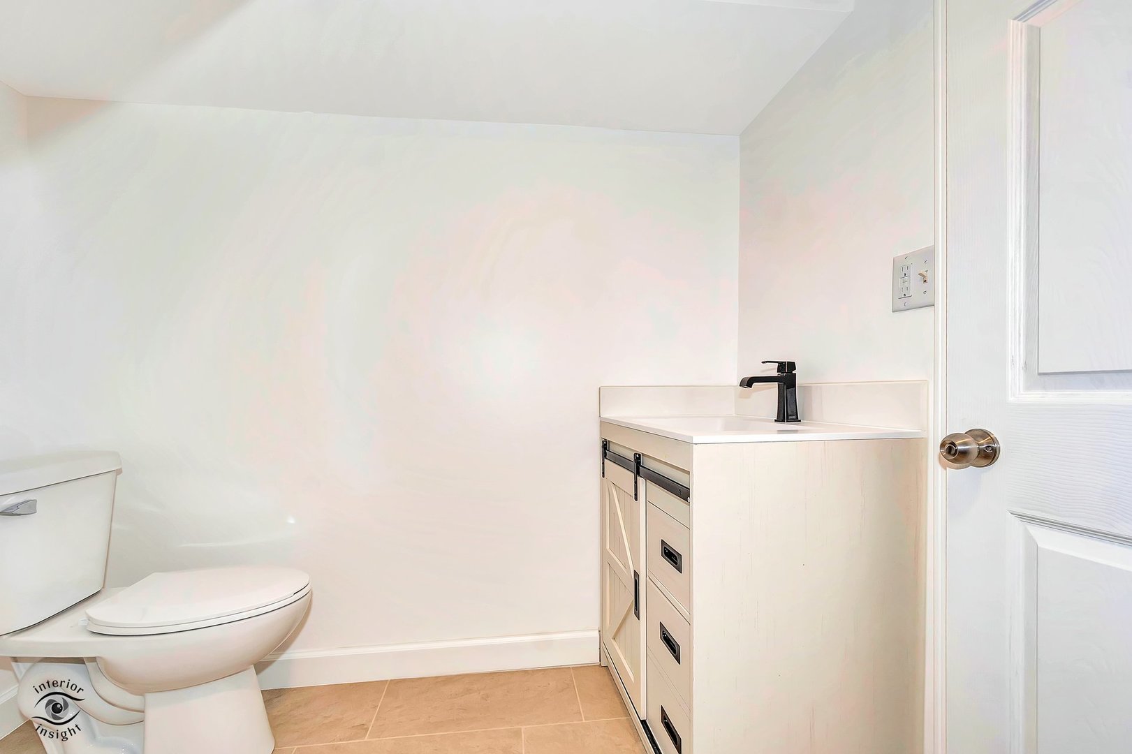 748 73rd Court, Willowbrook, IL 60527