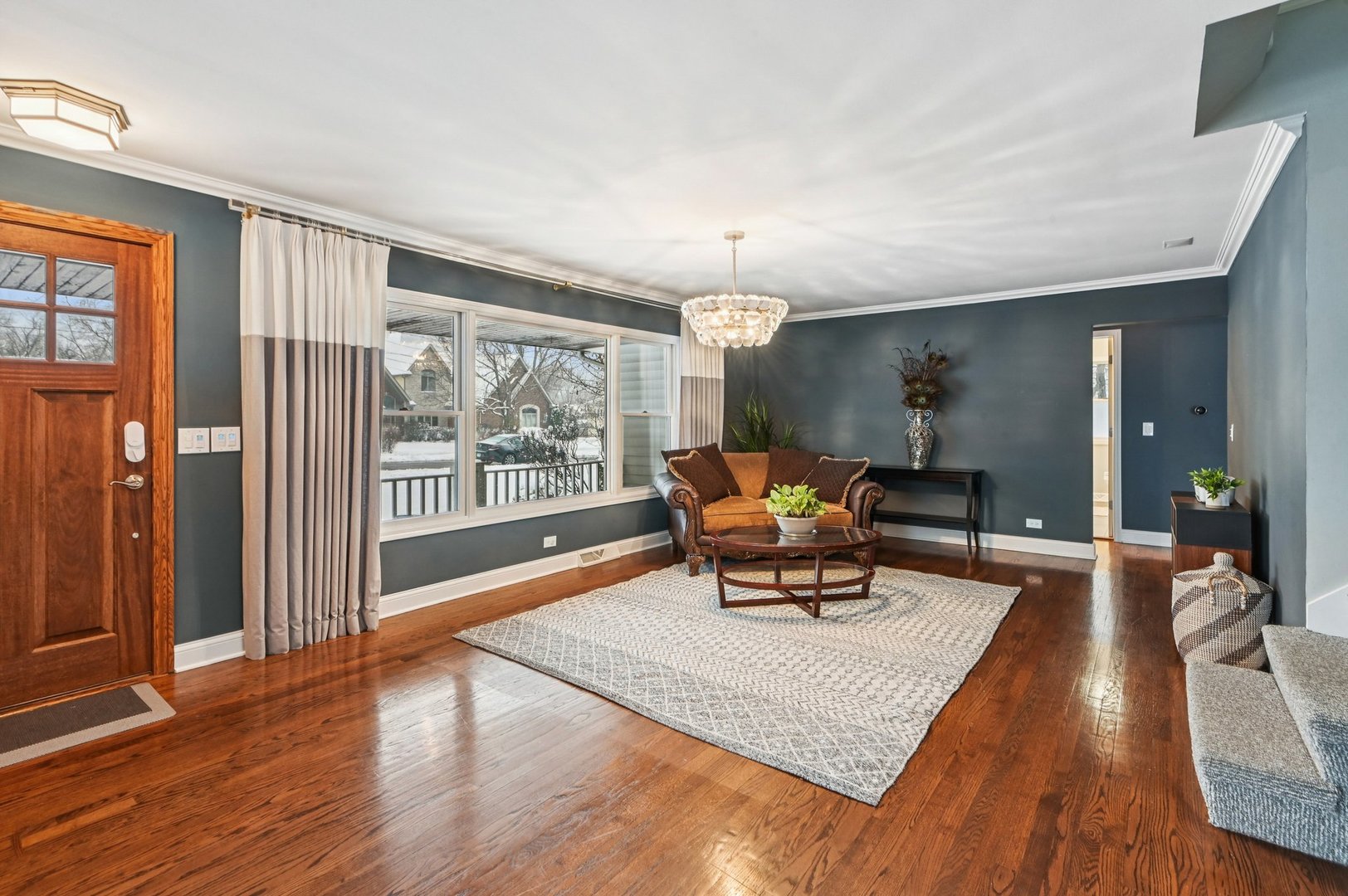 131 W Chicago Avenue, Downers Grove, IL 60515