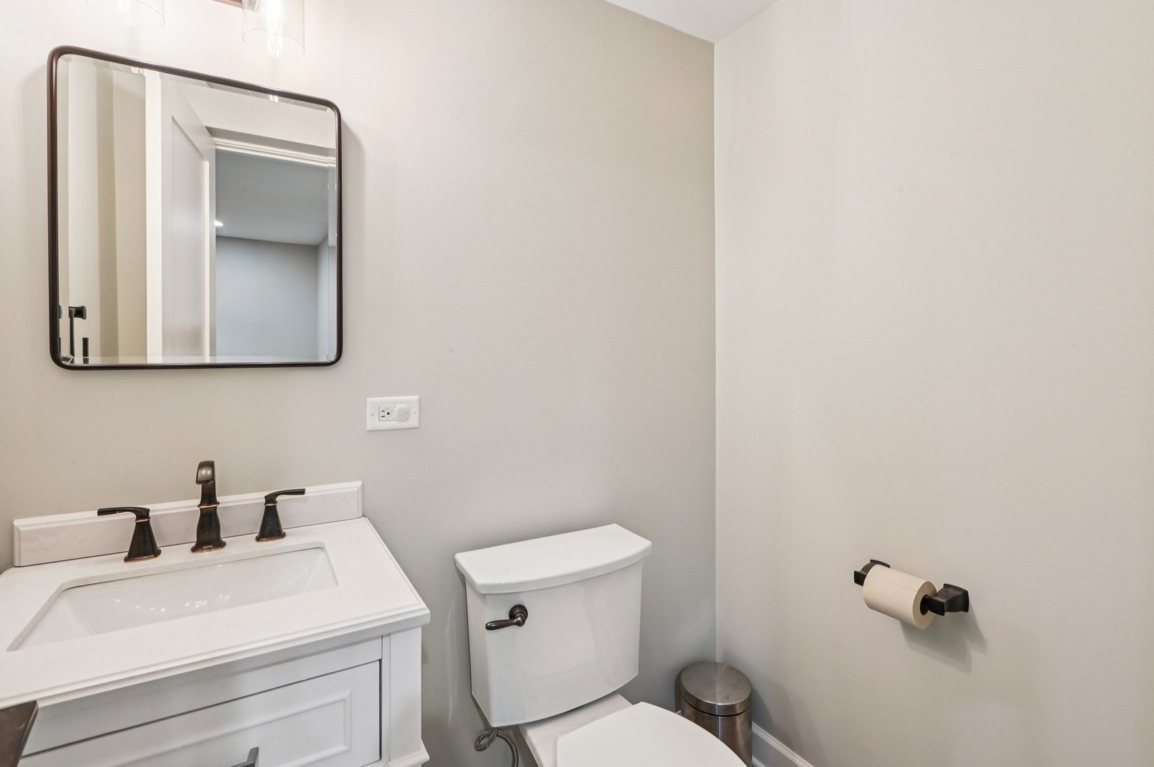 131 W Chicago Avenue, Downers Grove, IL 60515