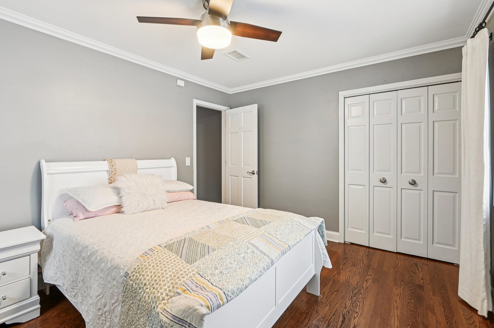 131 W Chicago Avenue, Downers Grove, IL 60515