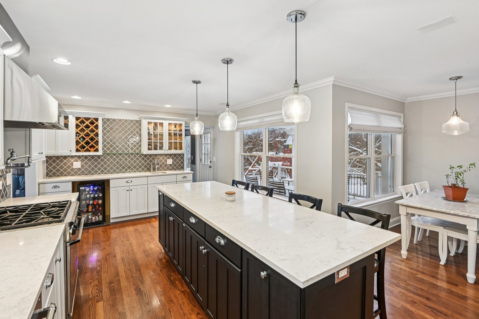 131 W Chicago Avenue, Downers Grove, IL 60515