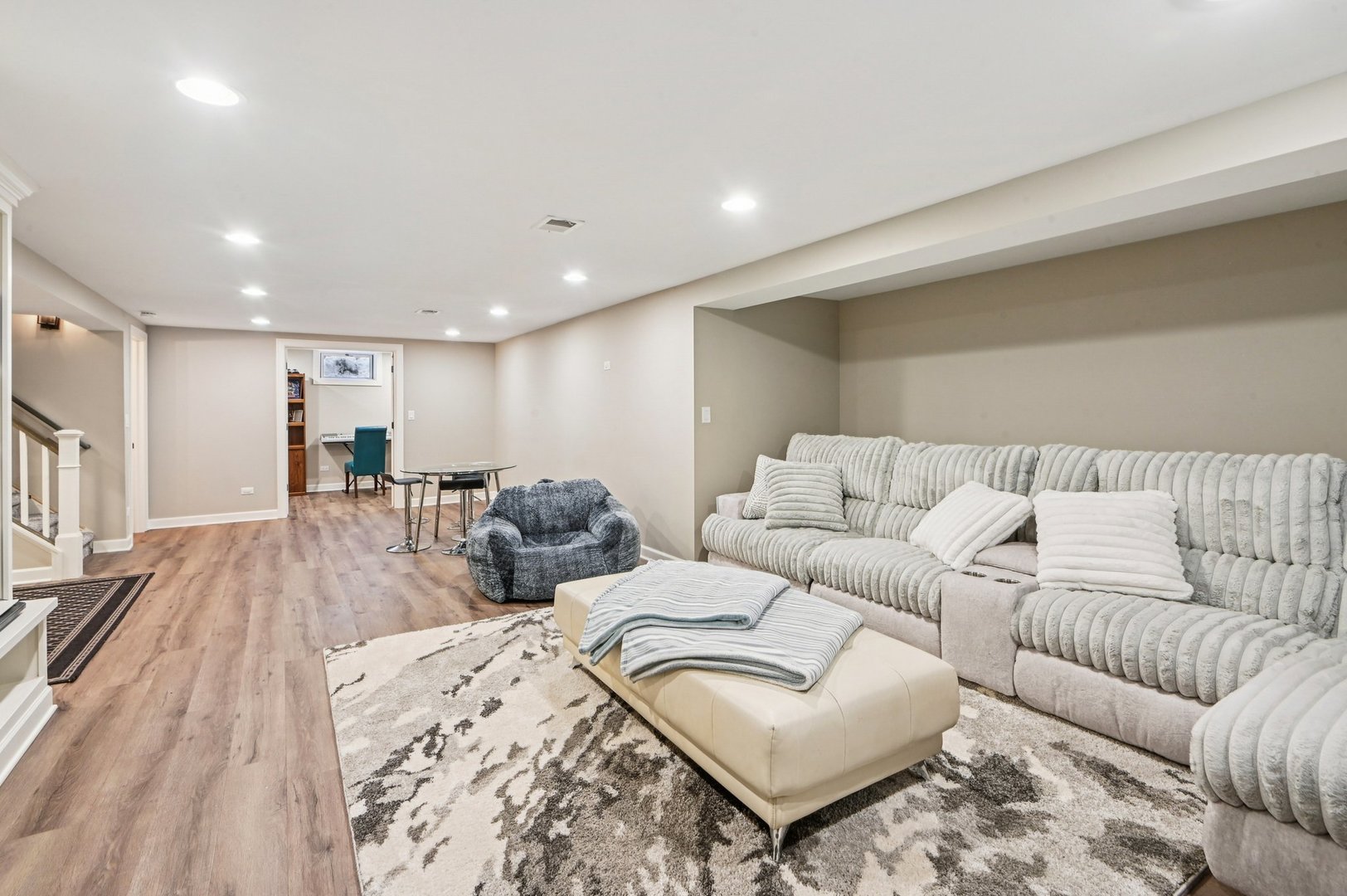 131 W Chicago Avenue, Downers Grove, IL 60515