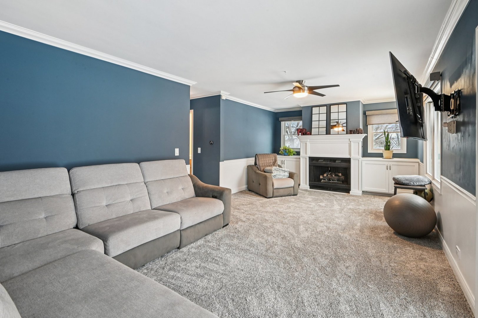 131 W Chicago Avenue, Downers Grove, IL 60515