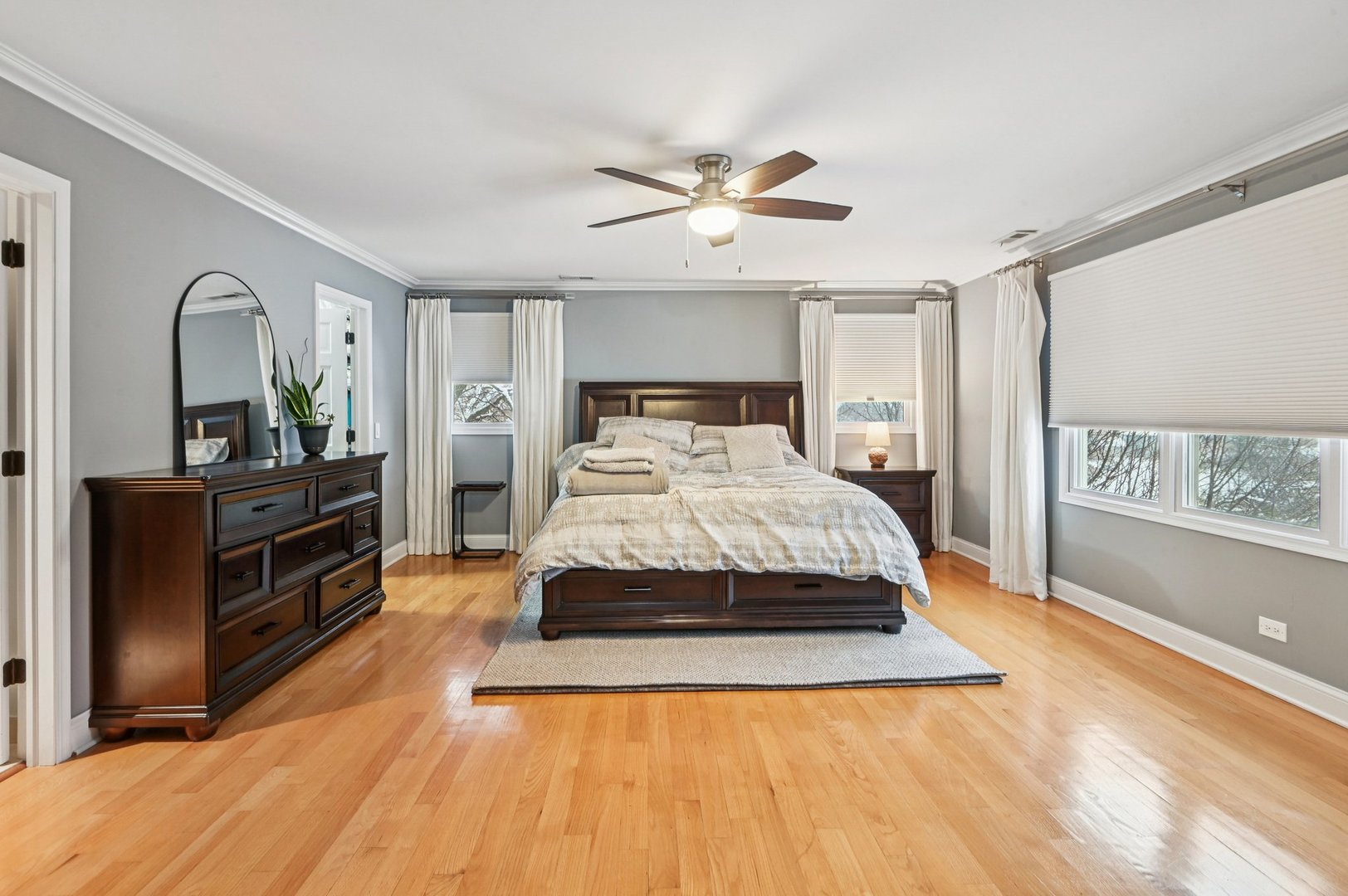 131 W Chicago Avenue, Downers Grove, IL 60515