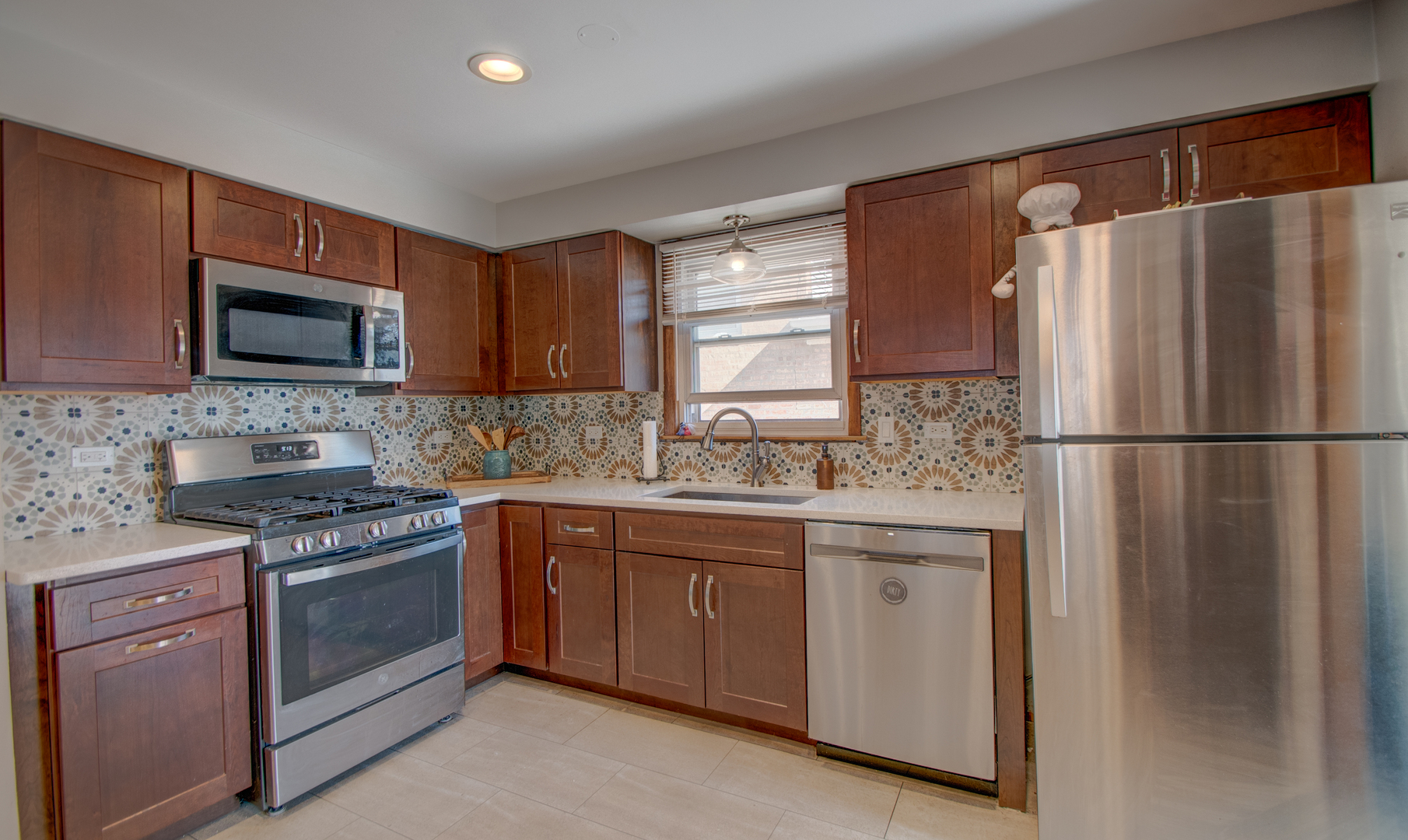 648 Saginaw Avenue, Calumet City, IL 60409