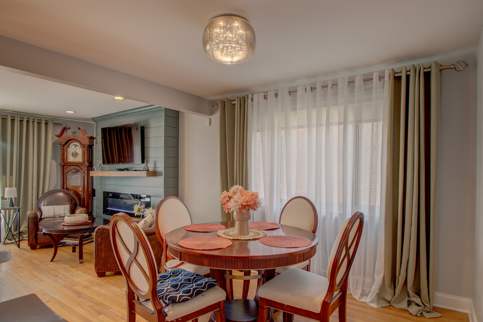 648 Saginaw Avenue, Calumet City, IL 60409