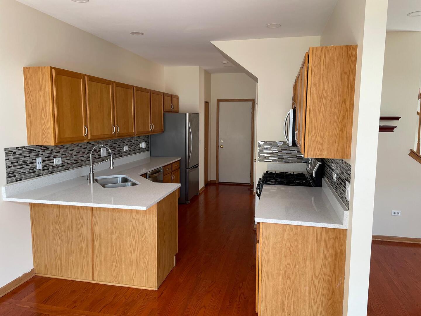 Naperville, IL 60563