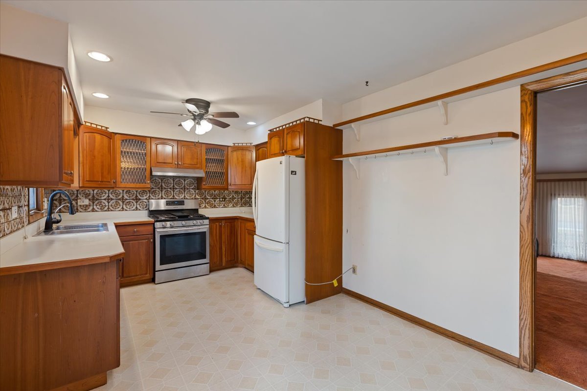 2939 E Hickory Lane, Crete, IL 60417