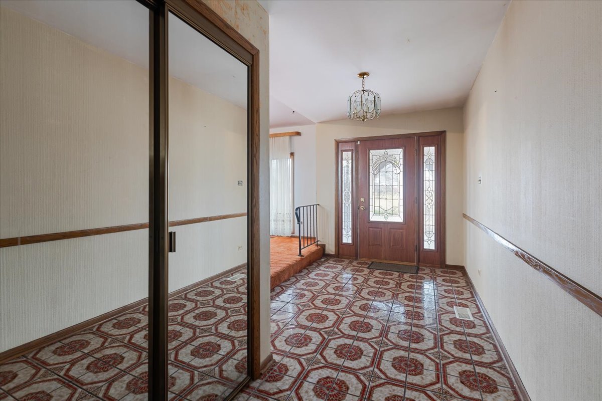 2939 E Hickory Lane, Crete, IL 60417