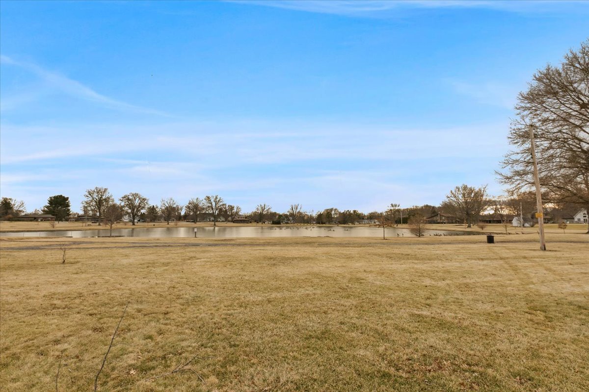 2939 E Hickory Lane, Crete, IL 60417