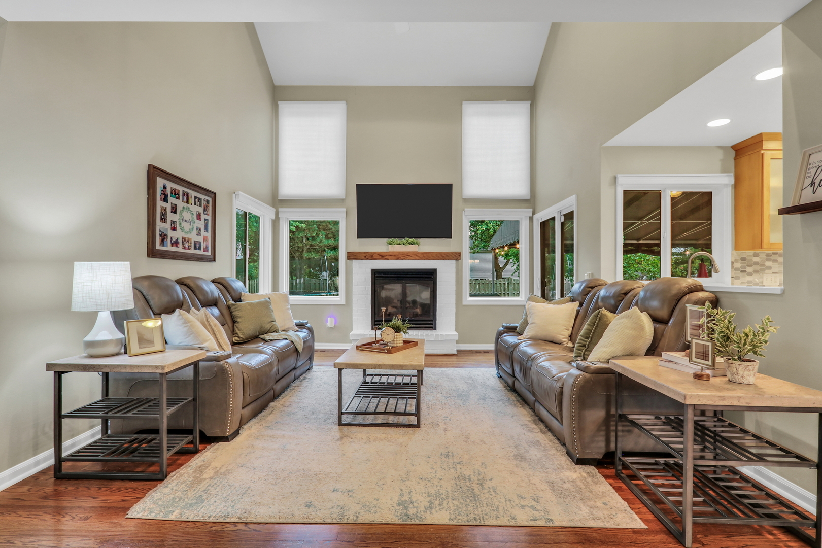 6183 Old Farm Lane, Gurnee, IL 60031