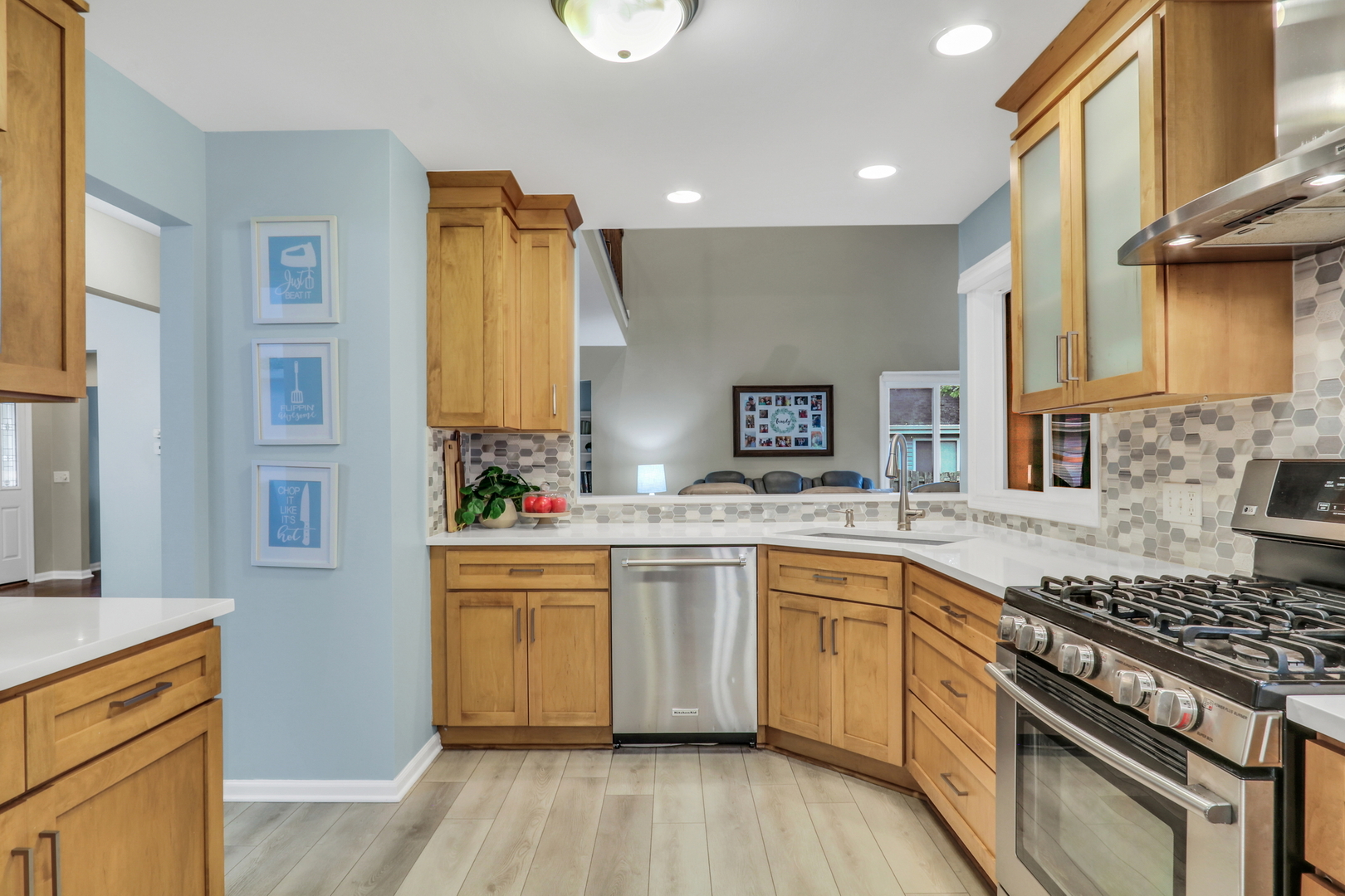 6183 Old Farm Lane, Gurnee, IL 60031