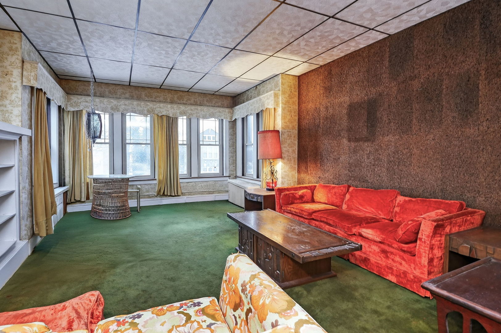 4854 N Tripp Avenue, Chicago, IL 60630