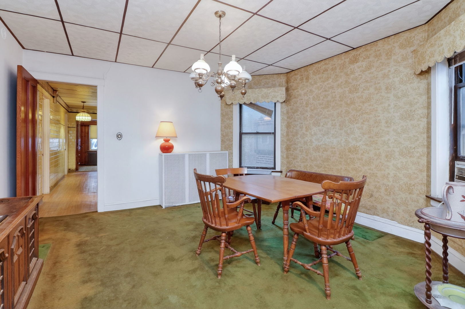 4854 N Tripp Avenue, Chicago, IL 60630