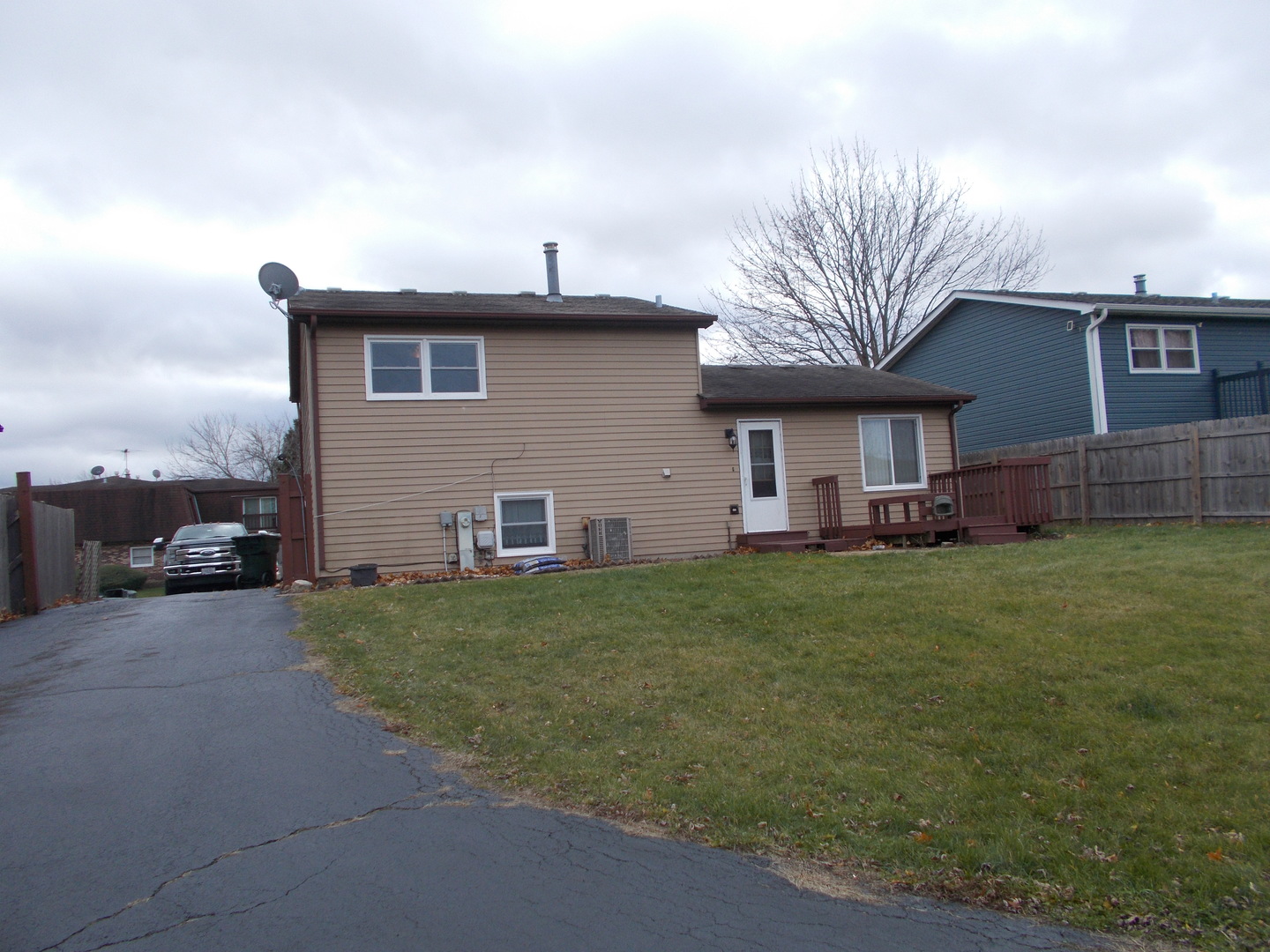 4108 Douglas Drive, Zion, IL 60099