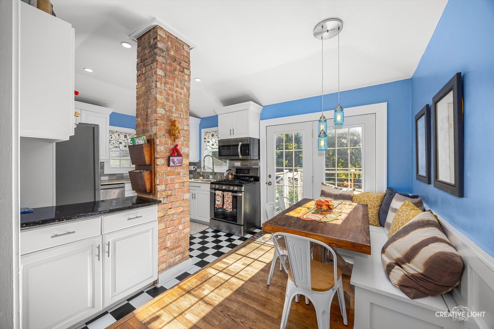 28w671 Rogers Avenue, Warrenville, IL 60555