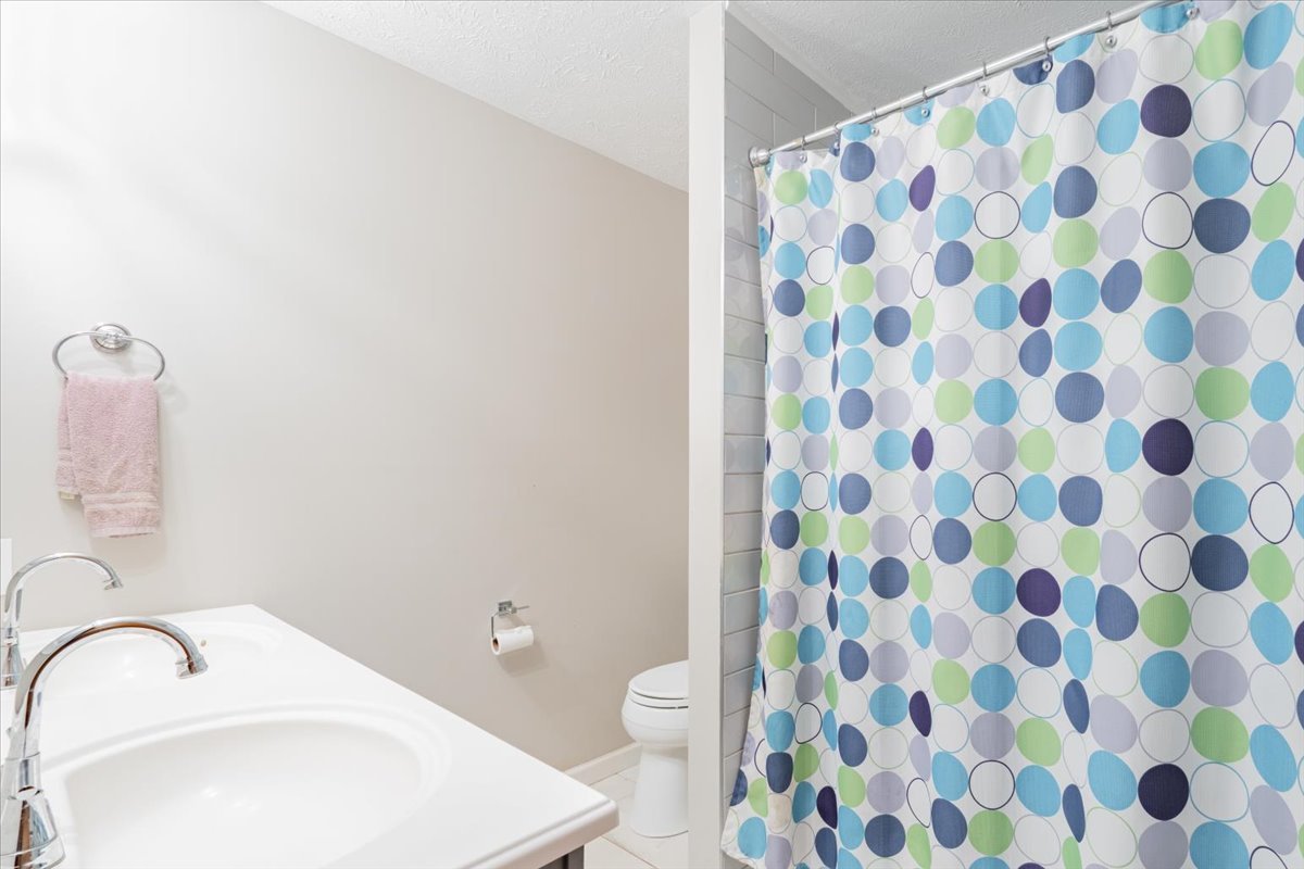 112 Gregory Lane, Lexington, IL 61753