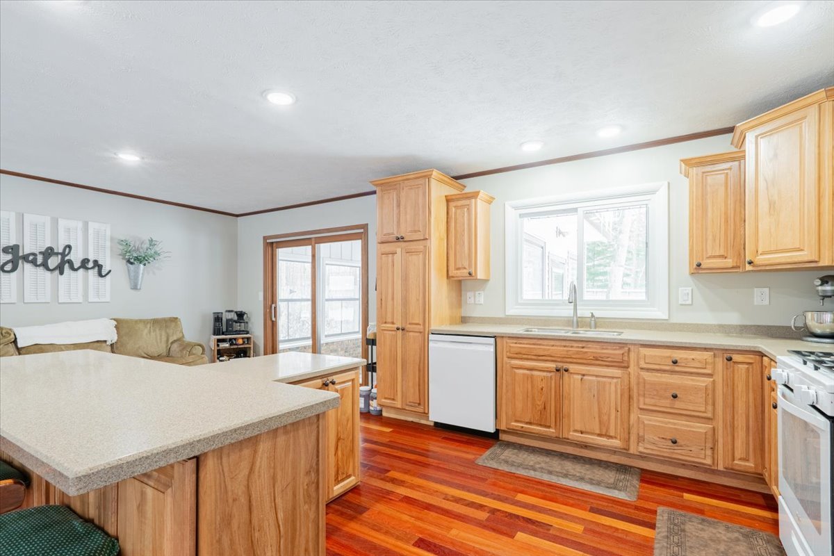 112 Gregory Lane, Lexington, IL 61753