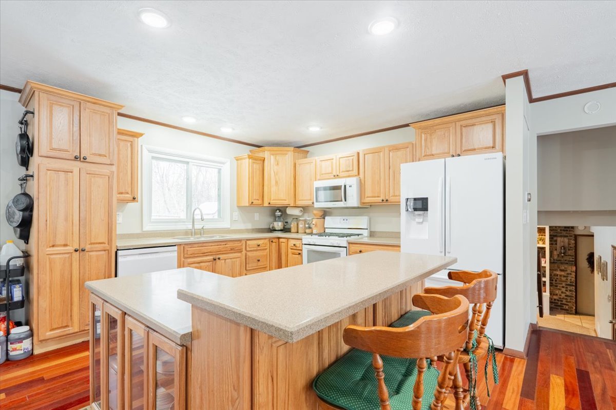 112 Gregory Lane, Lexington, IL 61753