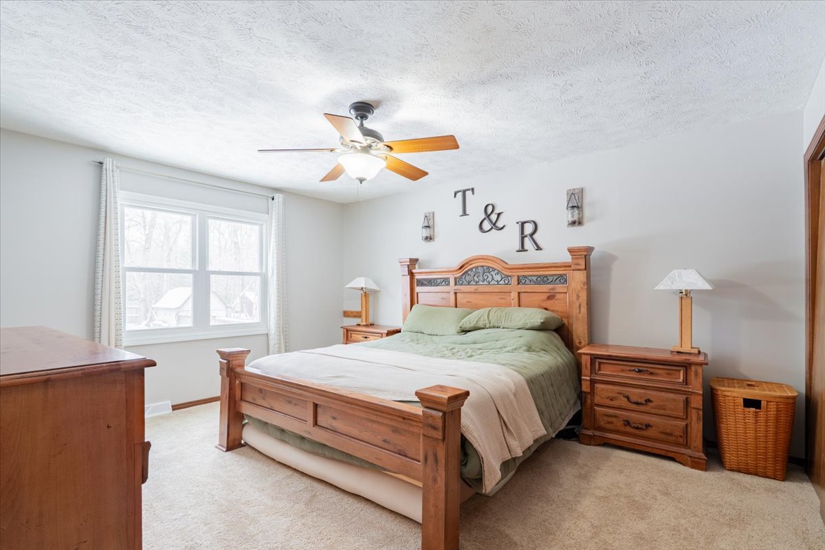 112 Gregory Lane, Lexington, IL 61753