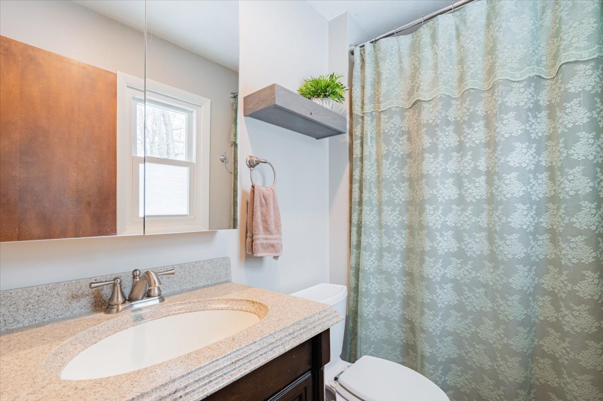 112 Gregory Lane, Lexington, IL 61753