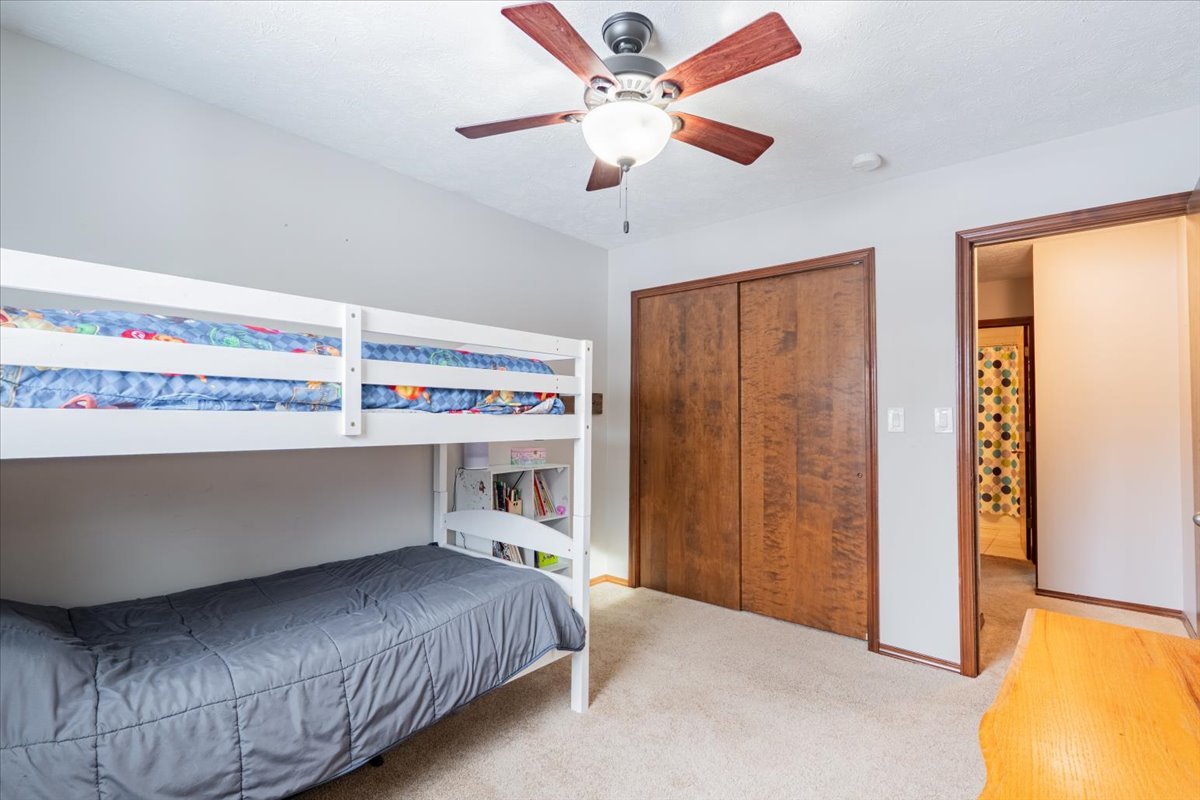 112 Gregory Lane, Lexington, IL 61753