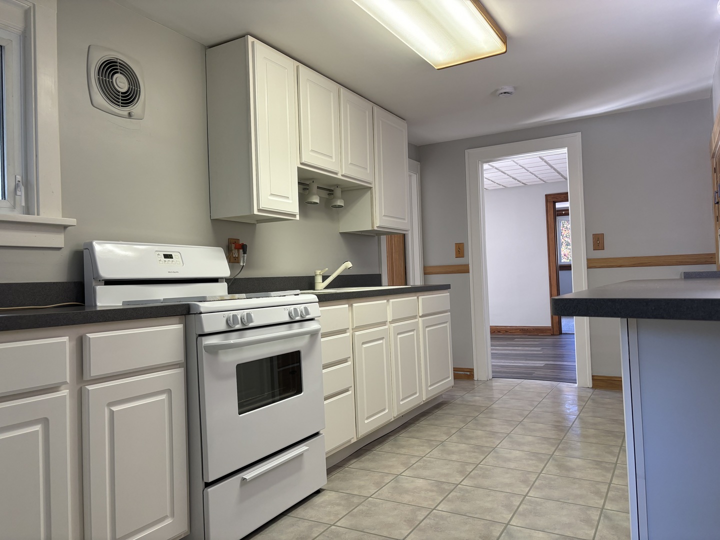 912 Clay Street, Woodstock, IL 60098