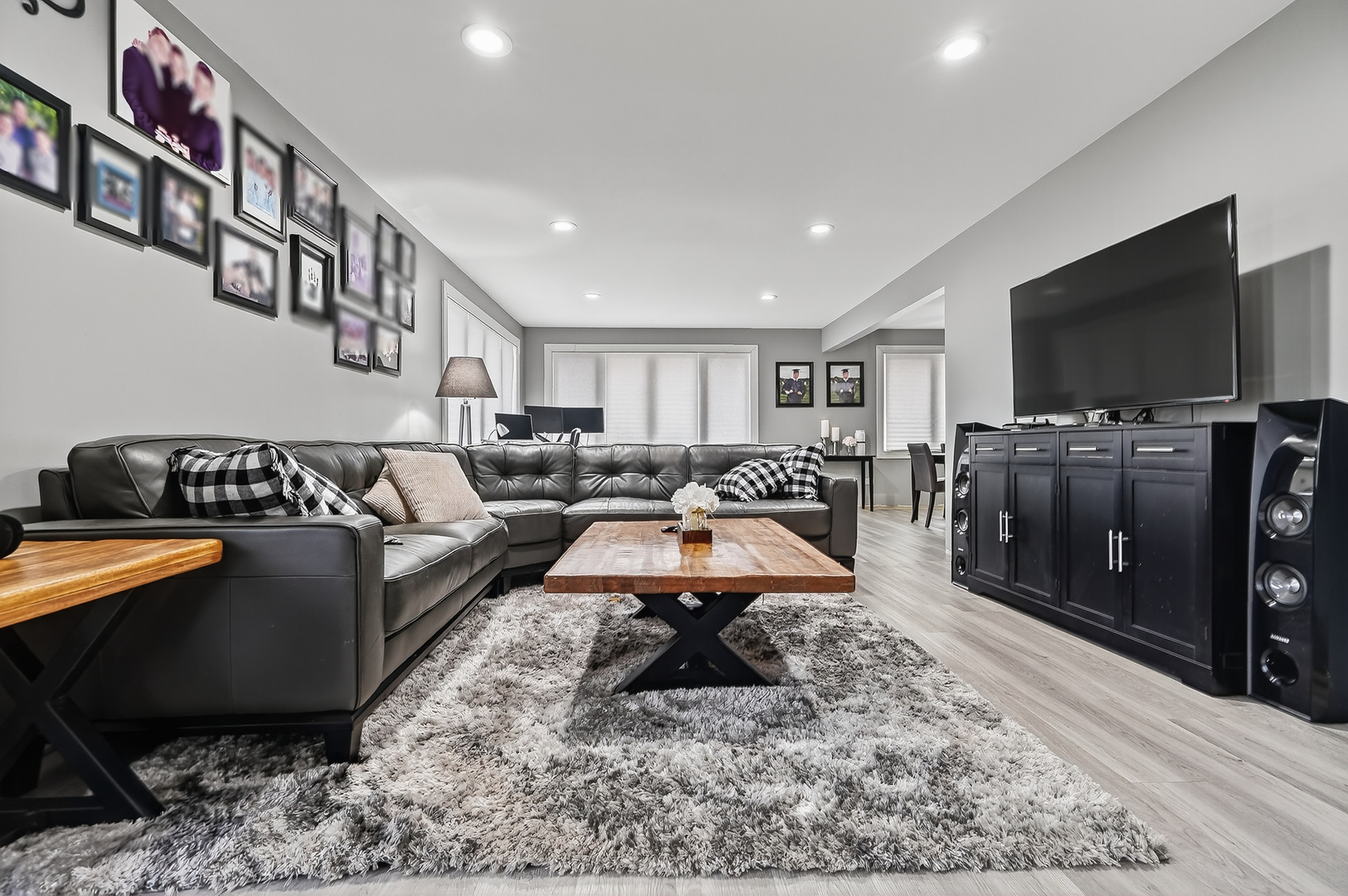 8400 S NEW ENGLAND Avenue, Burbank, IL 60459