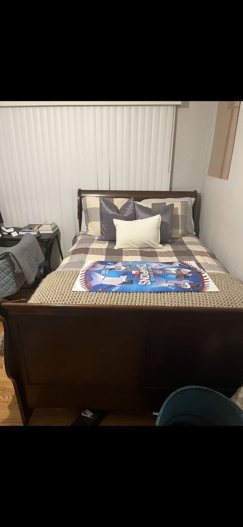 101 Granville Avenue, Bellwood, IL 60104