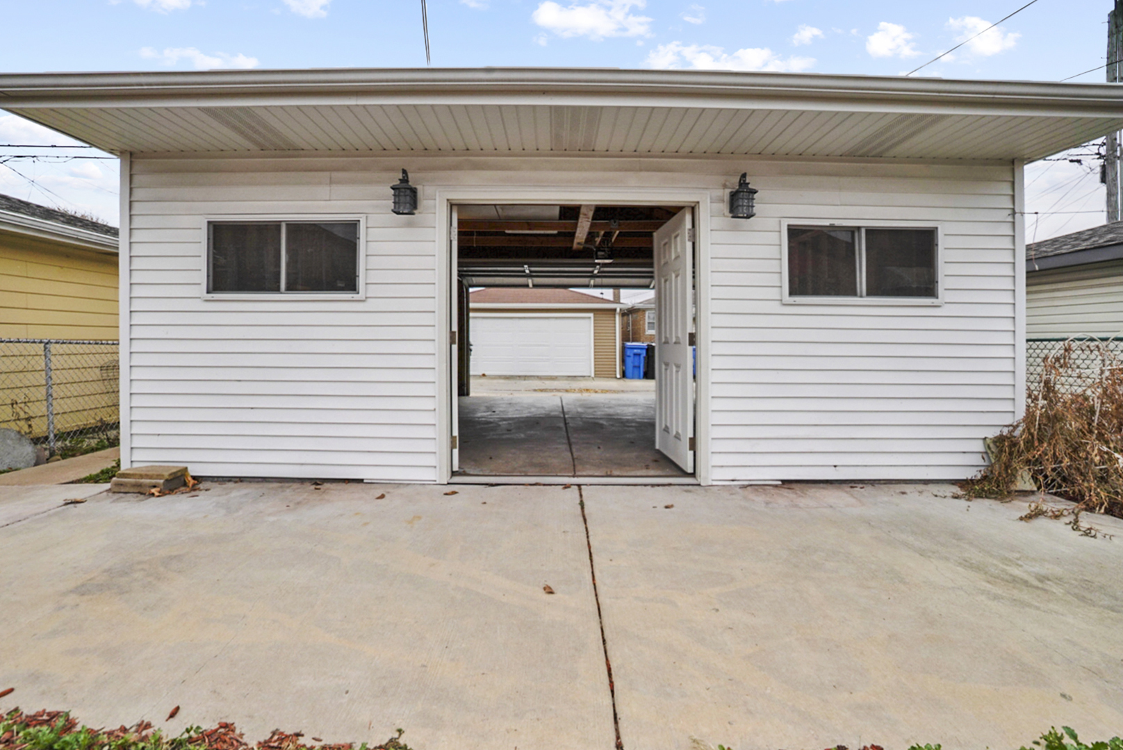 6135 W 63rd Place, Chicago, IL 60638