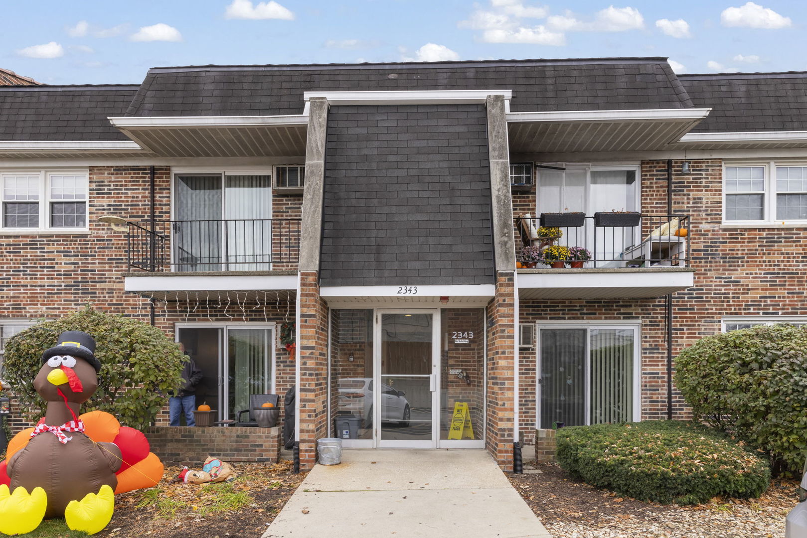 2343 Ogden Avenue #3, Downers Grove, IL 60515