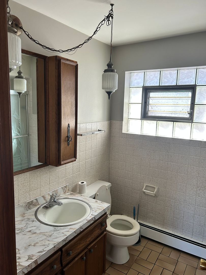 5645 W 63rd Place #2, Chicago, IL 60638