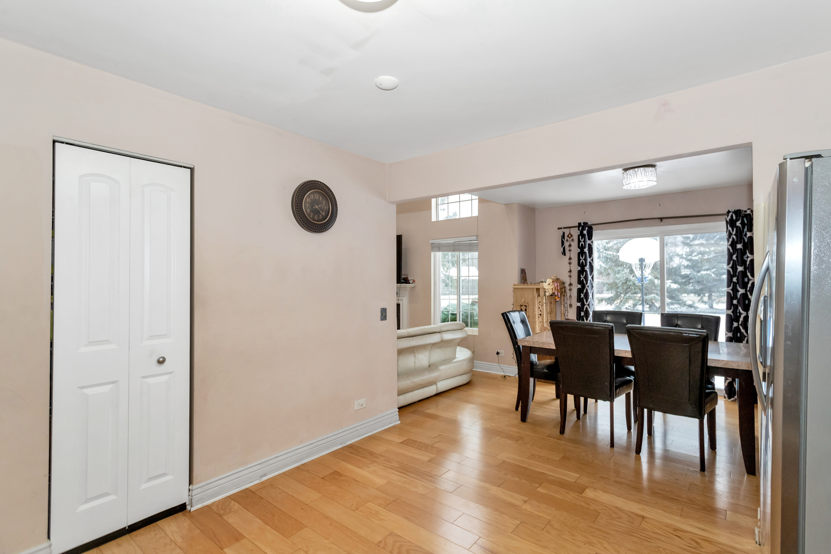 1273 Dunamon Drive, Bartlett, IL 60103