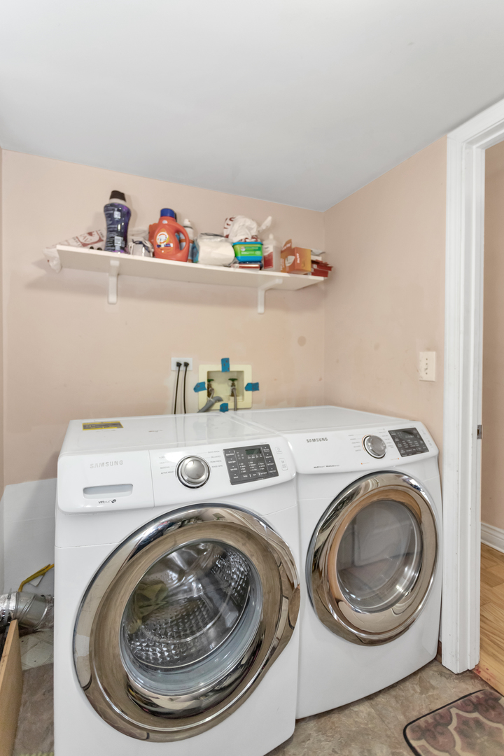 1273 Dunamon Drive, Bartlett, IL 60103