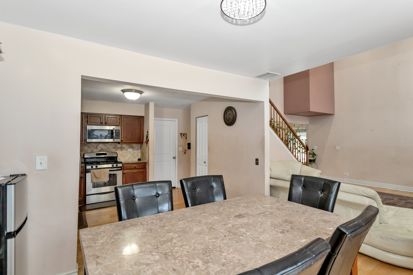 1273 Dunamon Drive, Bartlett, IL 60103