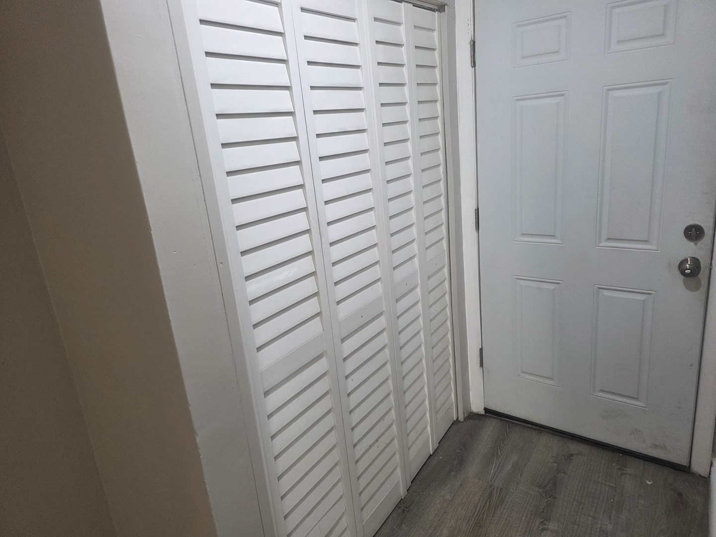 1930 S Cicero Avenue #209, Cicero, IL 60804