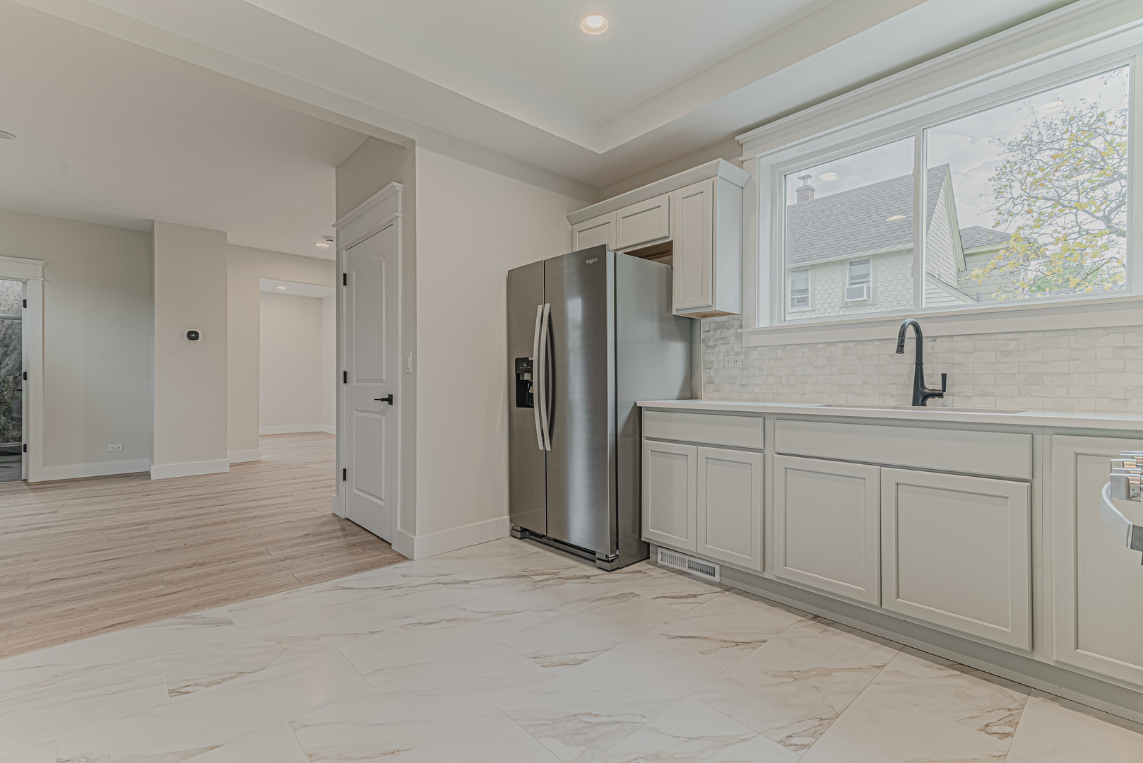 409 Algona Avenue, Elgin, IL 60120