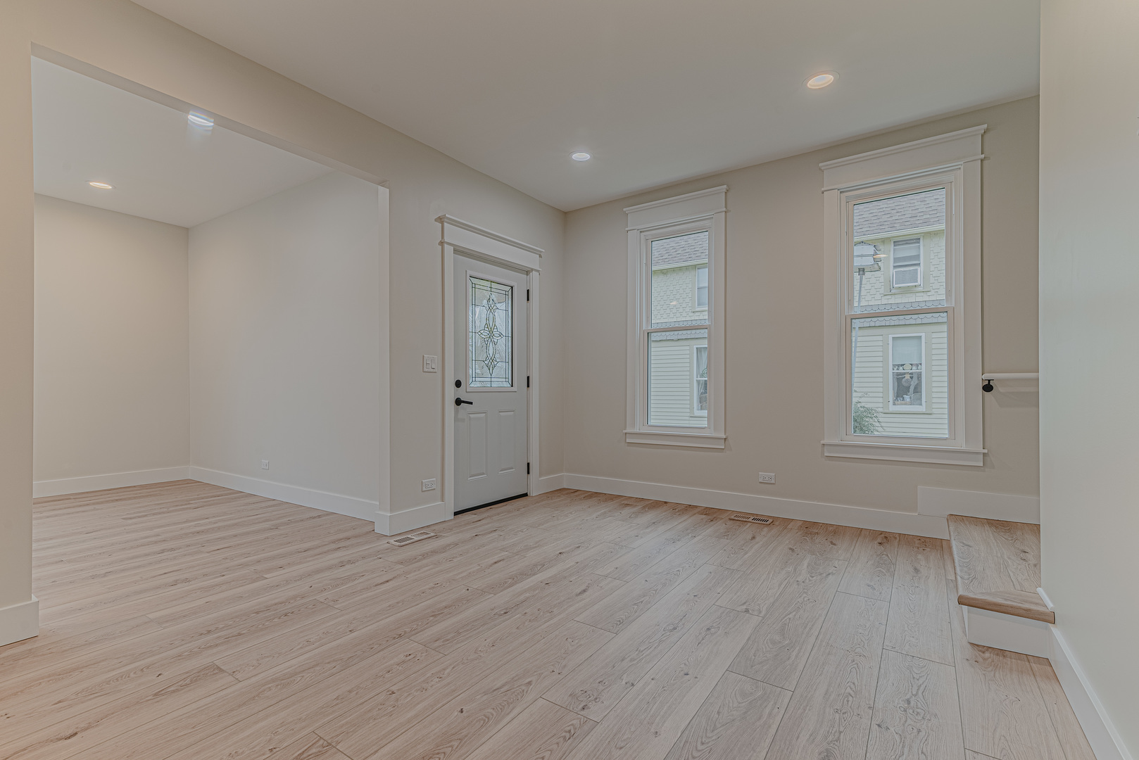 409 Algona Avenue, Elgin, IL 60120