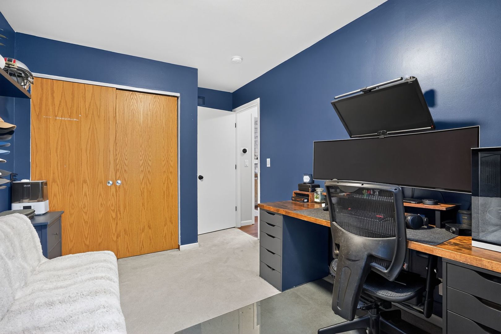 154 Abbeywood Circle, Streamwood, IL 60107